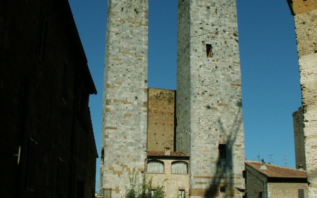 San Gimignano in camper: tra torri medievali e panorami mozzafiato